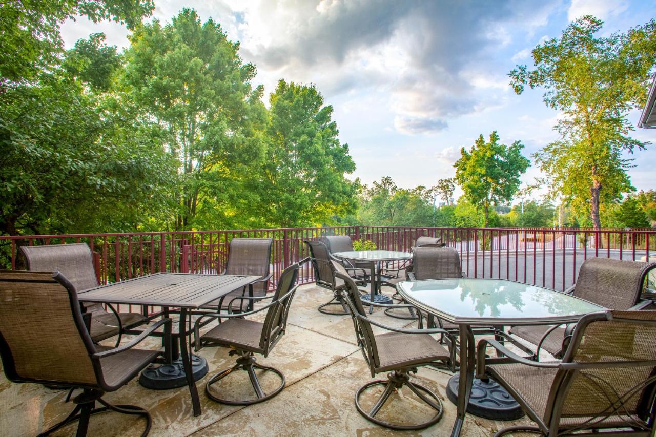 Motel Ramada By Wyndham Branson Exterior foto