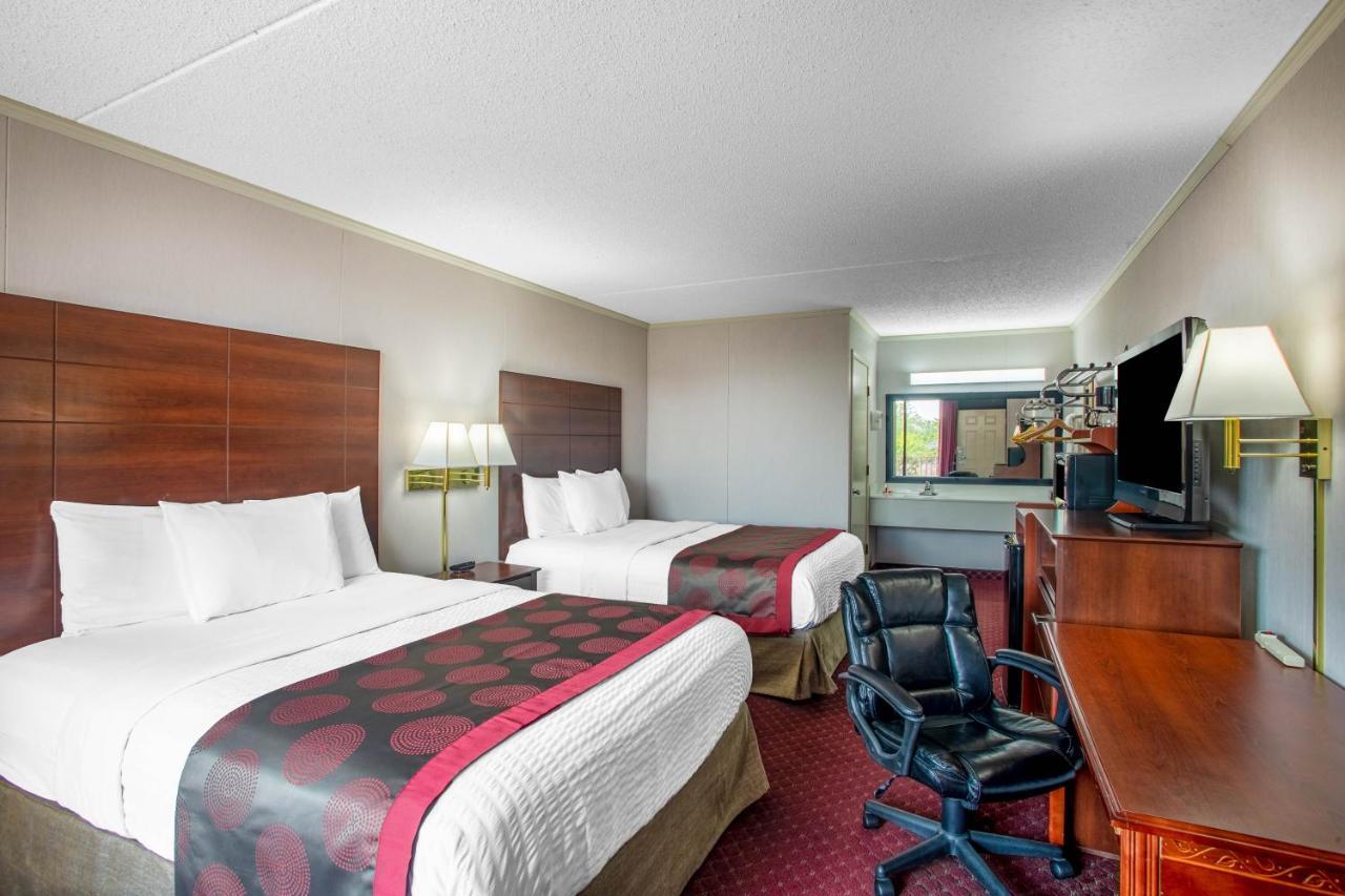 Motel Ramada By Wyndham Branson Exterior foto